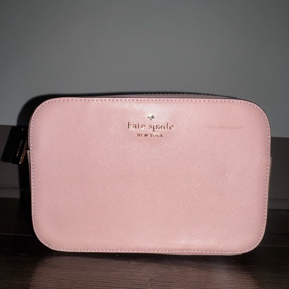 kate spade Handbags - Kate Spade Light Pink Crossbody Bag